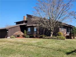 18 Cedar Lane