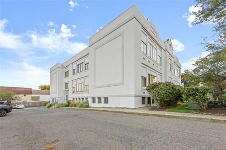 91 Stowe Avenue