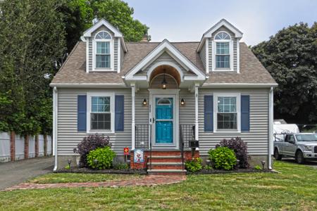 11 Bertrose Avenue
