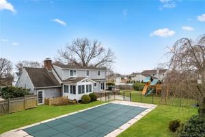 4 Spar Road