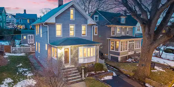 30 Burritt Avenue