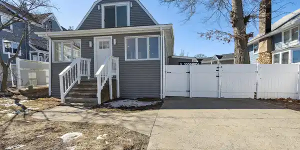 34 2nd Avenue
