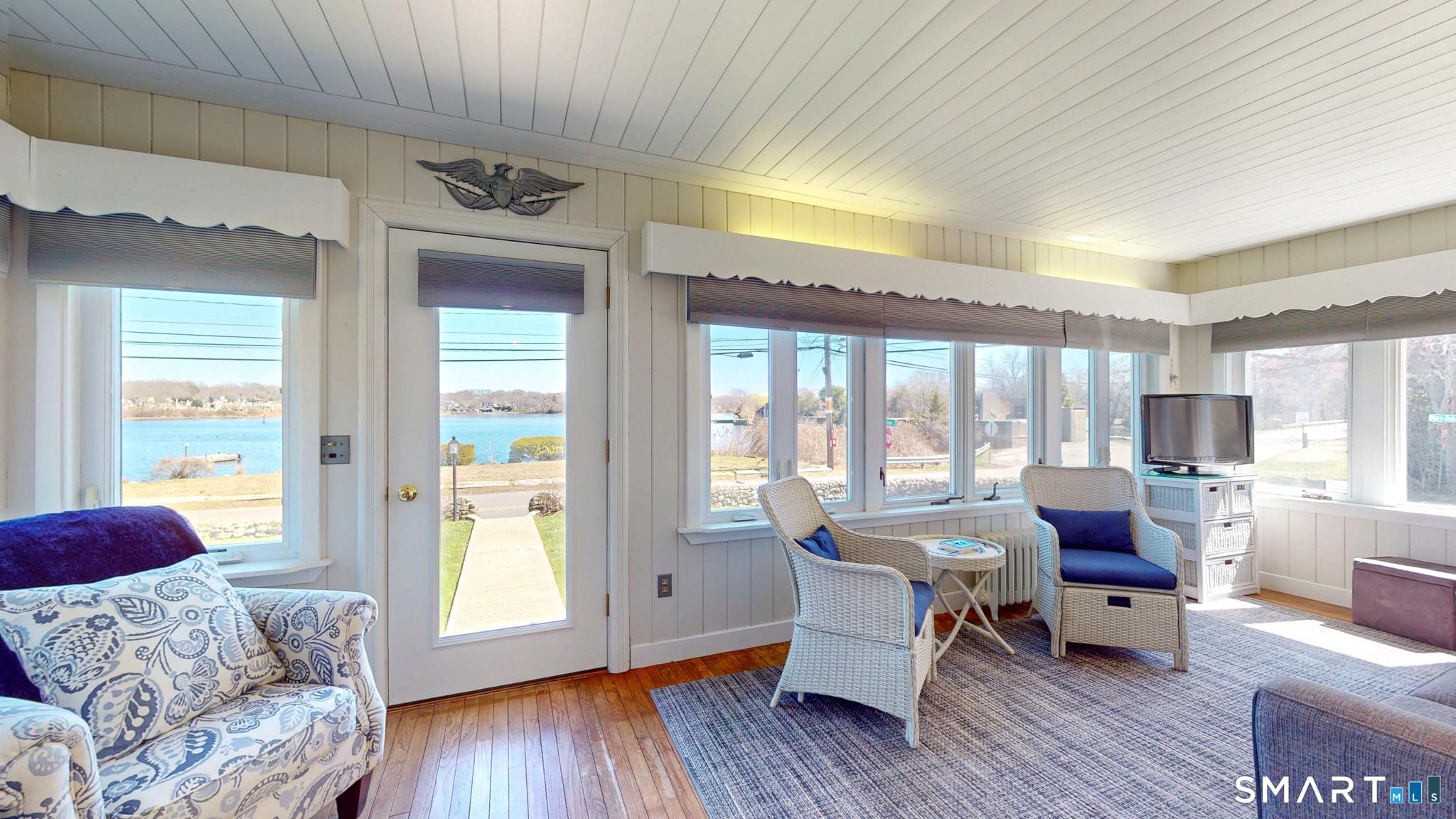 Image 3Sun Room