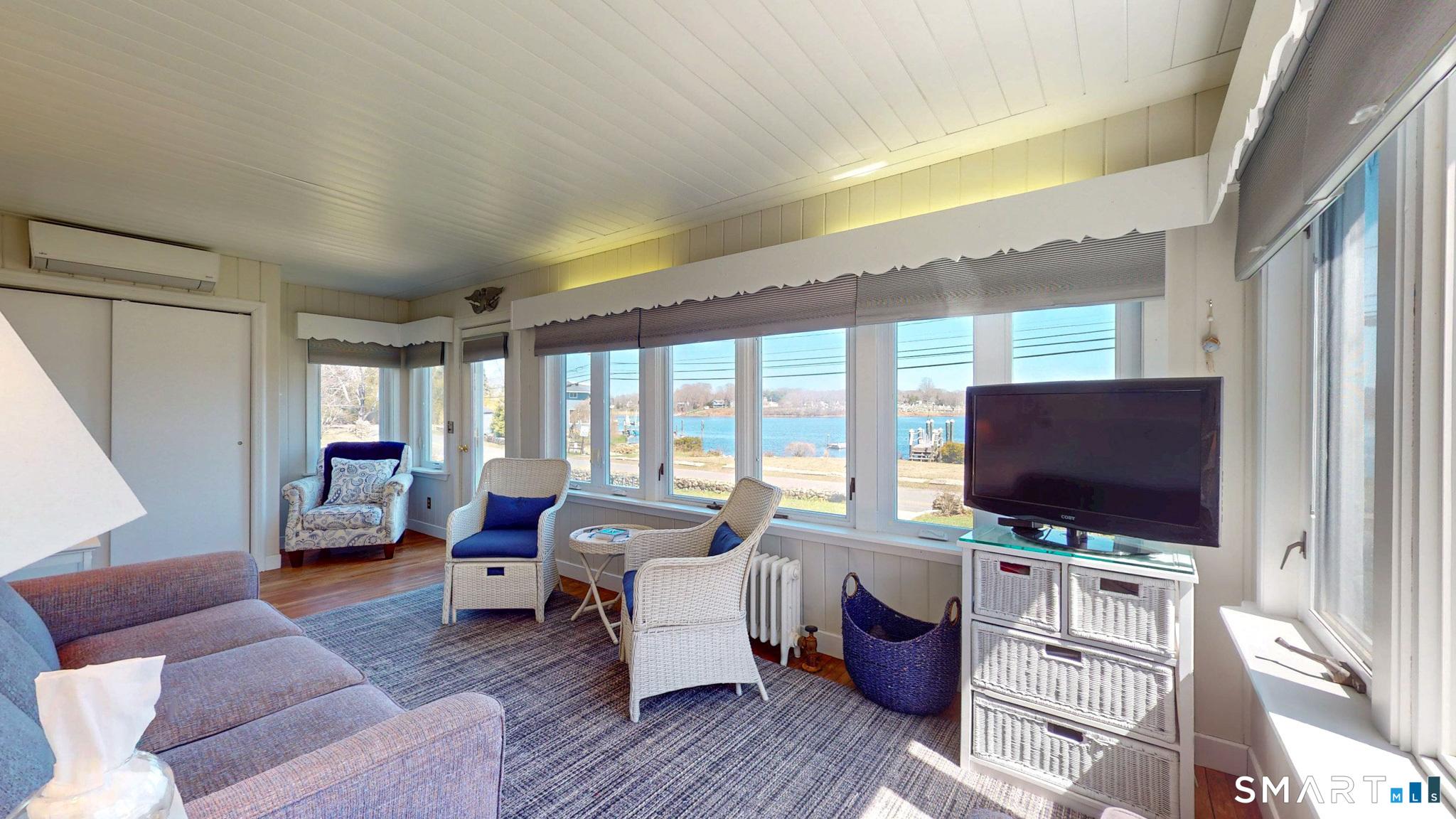 Image 4Sun Room