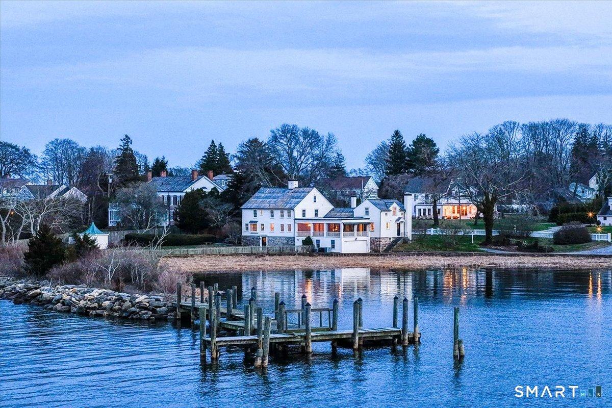 Image 3: Home and private dock