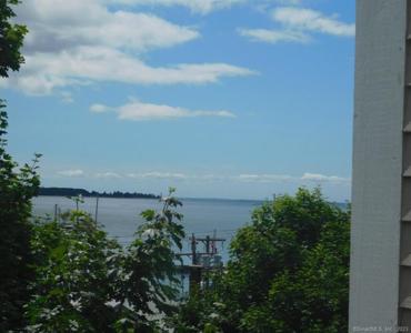 115 Harbour Close