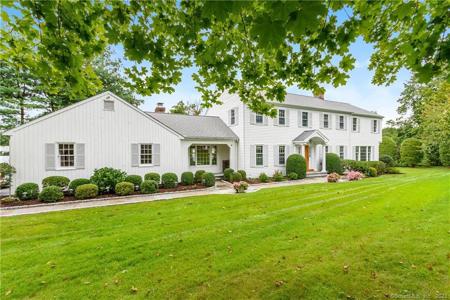 2 Hedge Row