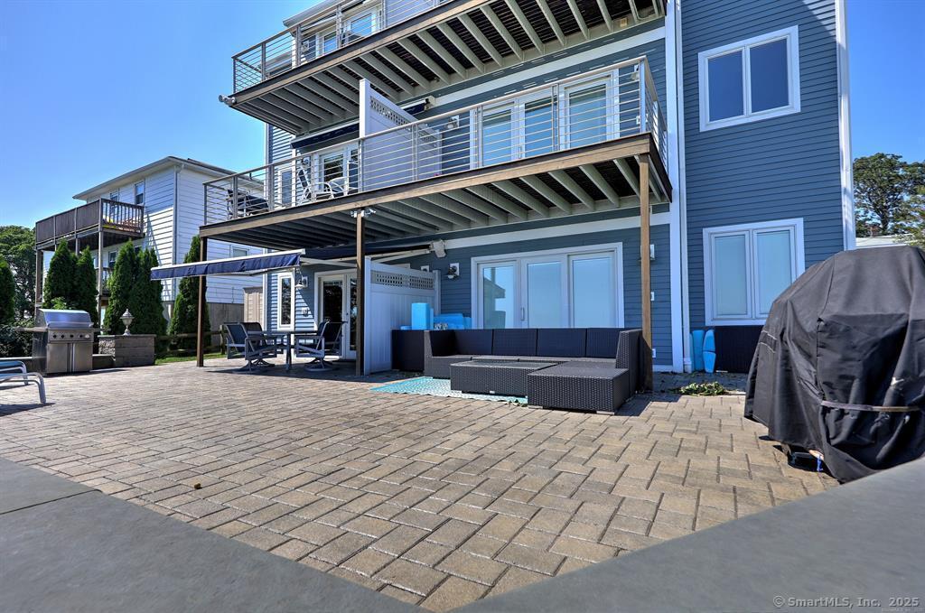 Image 4: 900 SQUARE FEET OF MASONRY BLOCK PATIO