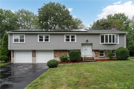 24 Homesteader Lane
