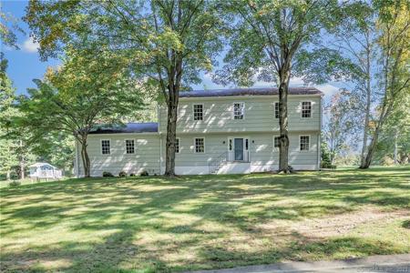 12 River Oaks Road