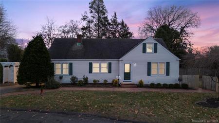 1/2 Scofield Place
