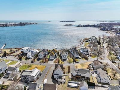 37 Shorefront Park