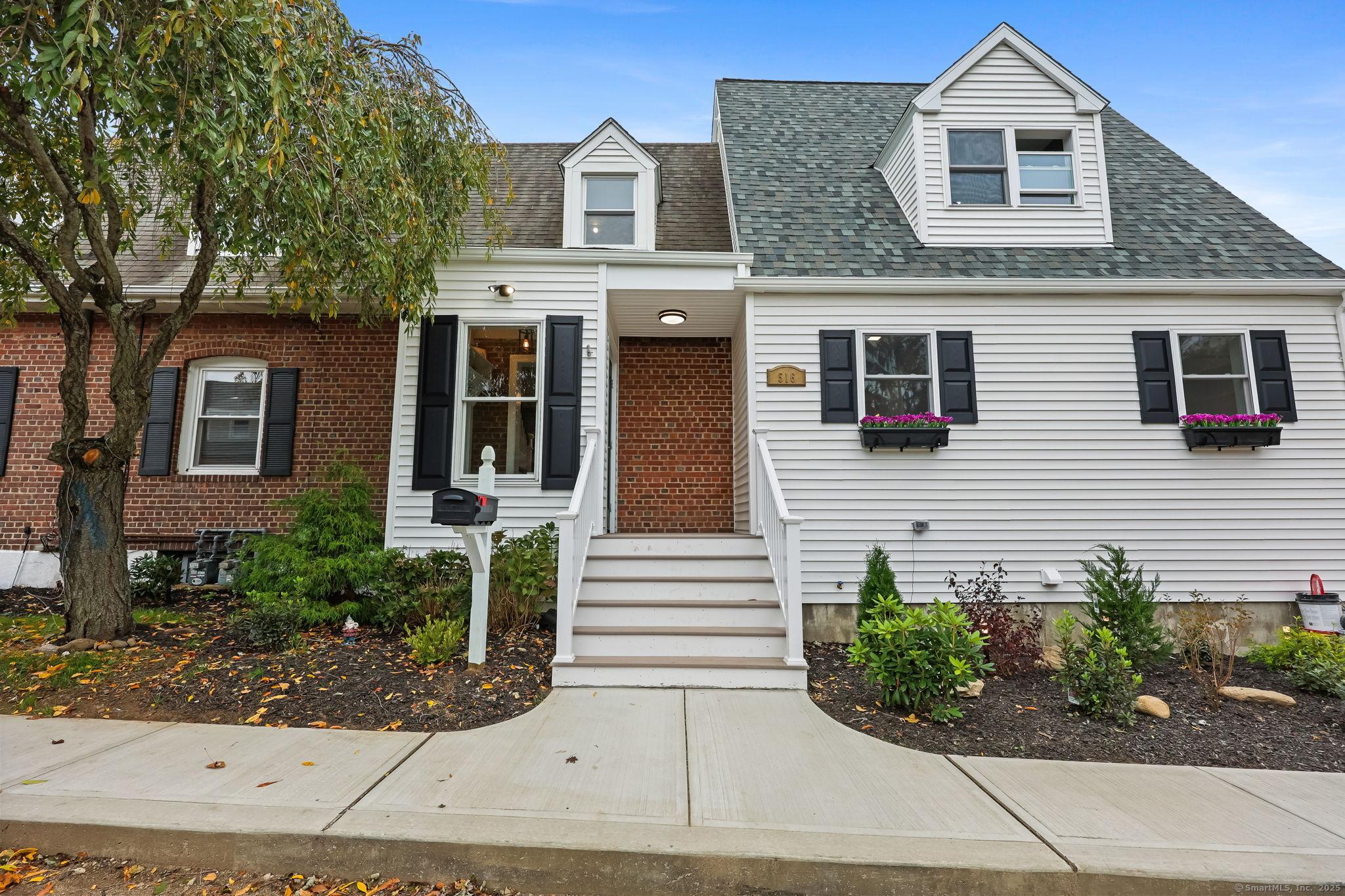 Image 1Front of House