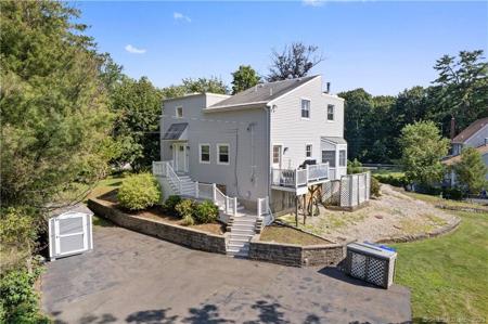21 Burr Street
