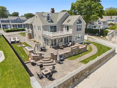 2 Sea Breeze Avenue