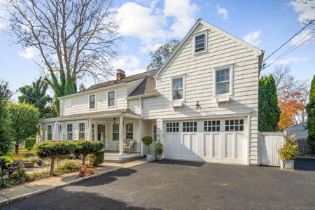 34 Crest Road