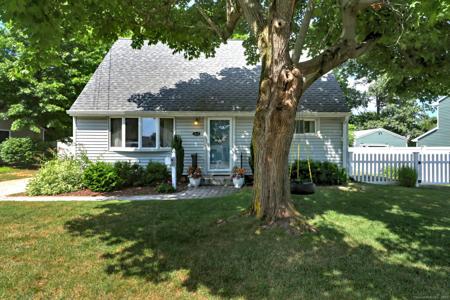 33 Sparrow Bush Lane