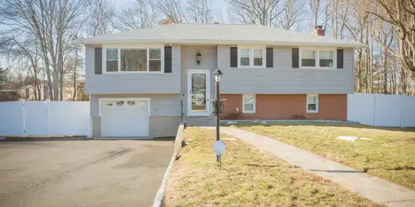 11 Jillson Drive