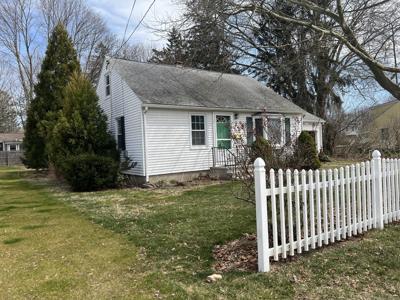 8 Maplewood Drive