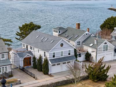 10 Water Street