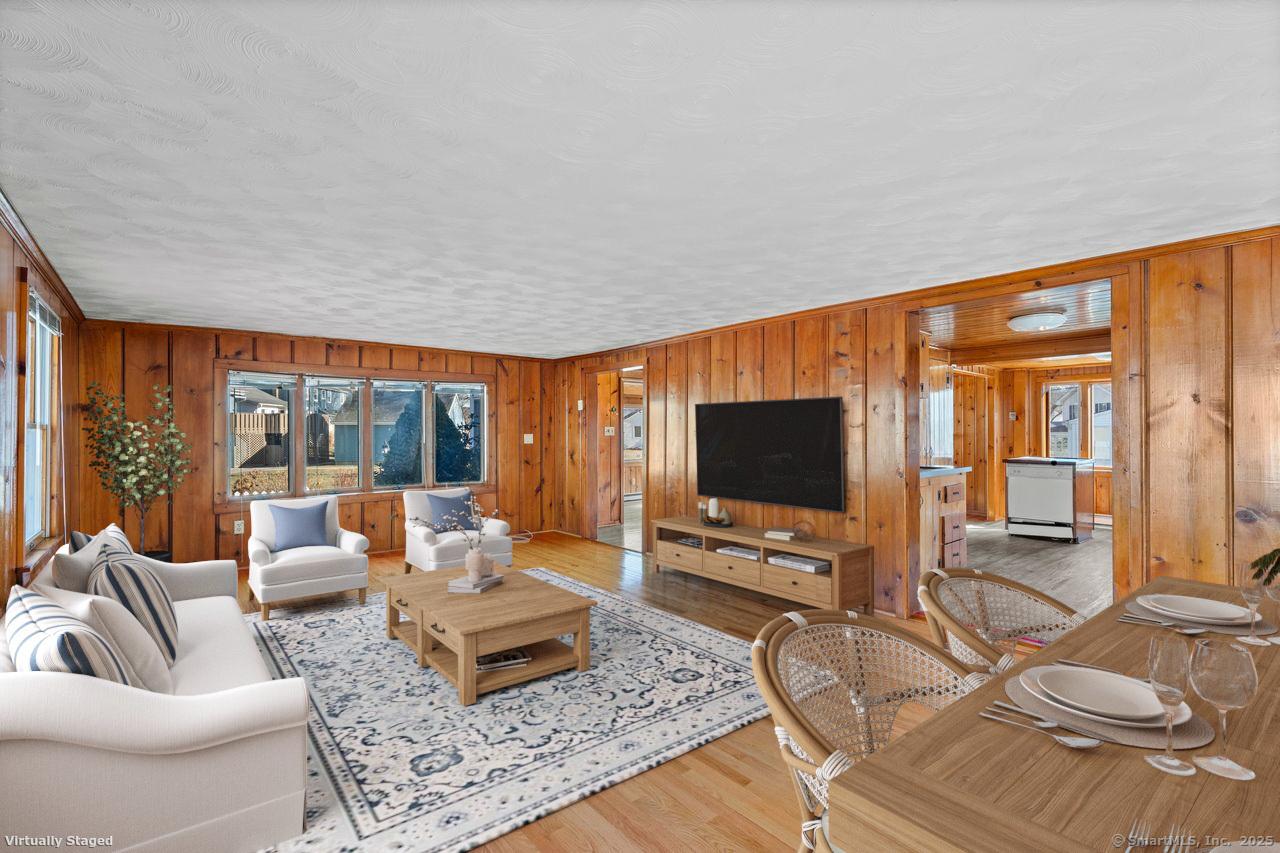 Image 4: Great room