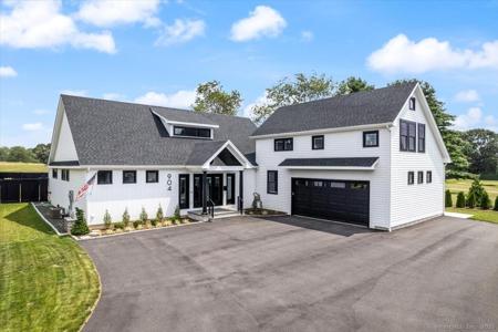 904 Eastern Point Road