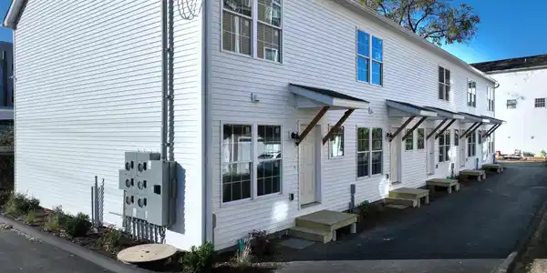 281 Greenwich Avenue