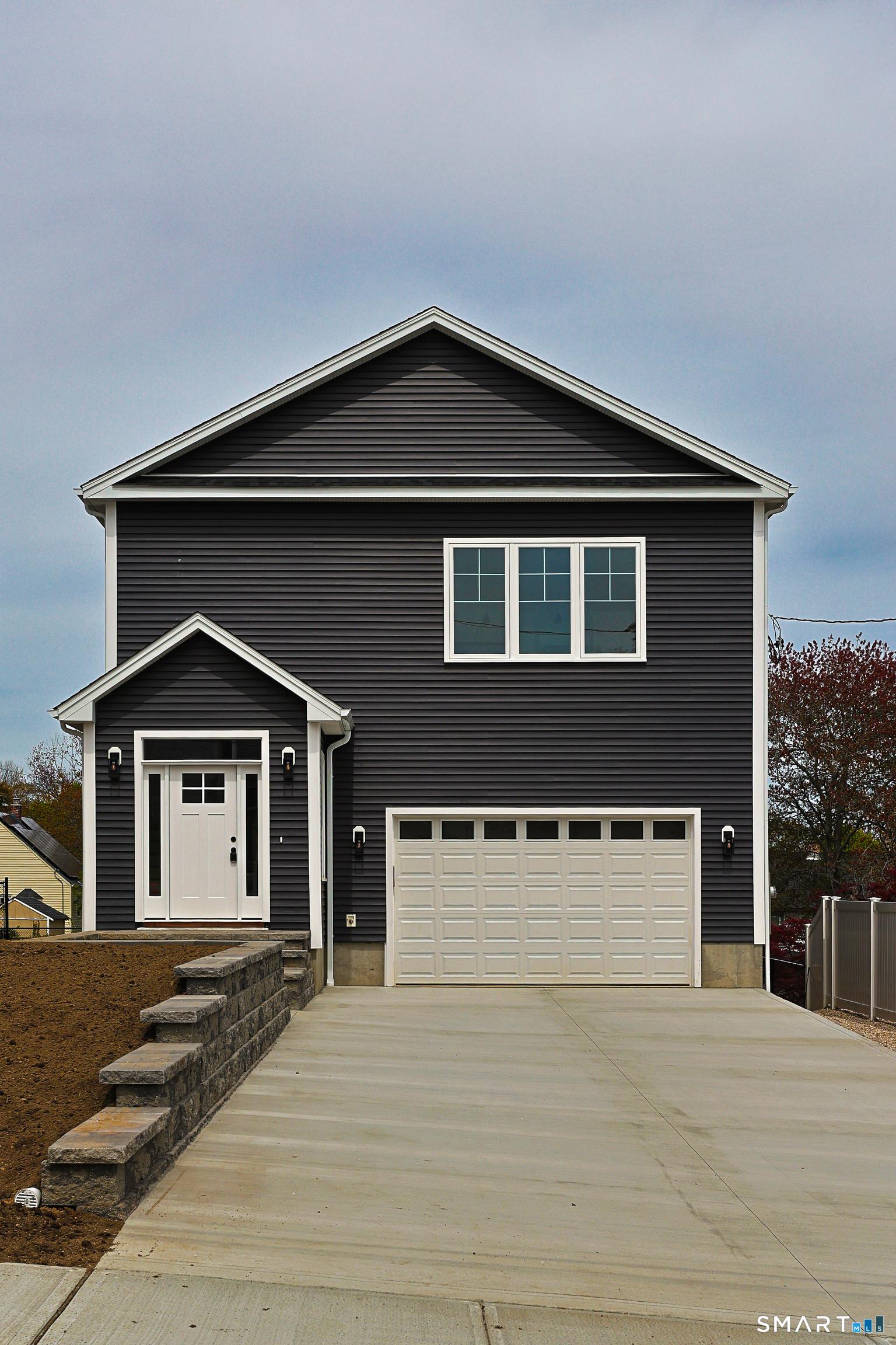 Image 1Front of House
