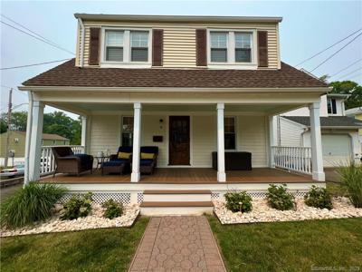 10 Sharon Avenue