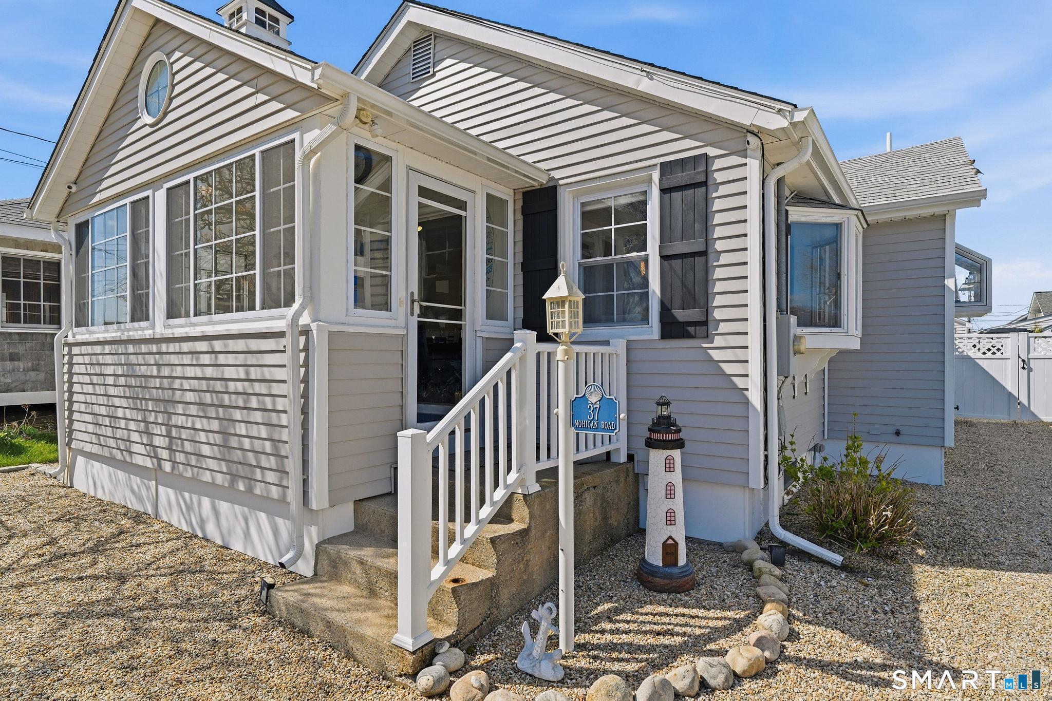 Image 3Front of House