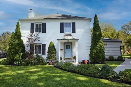 165 Pearsall Place