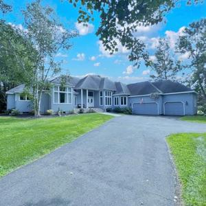 5 Thompson Lane
