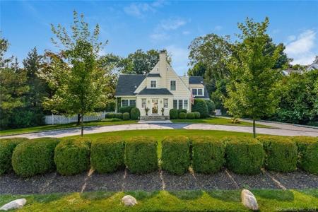 10 Beach Drive