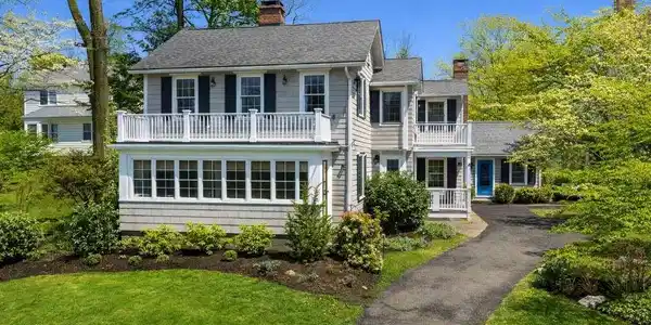 20 Roton Avenue