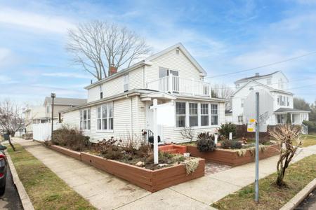 113 Dawson Avenue