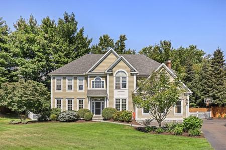 305 South Gate Lane