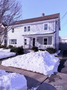 11 Roland Avenue