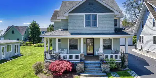 12 Norwood Avenue