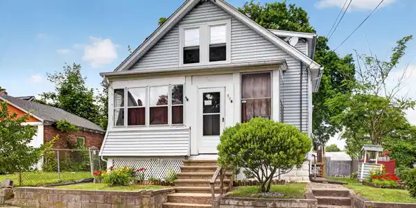 108 Irvington Street