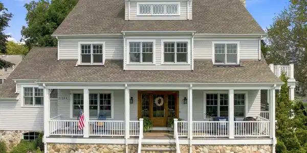 655 Beach Road