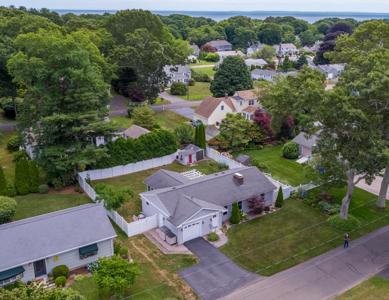 8 Fenwood Parkway