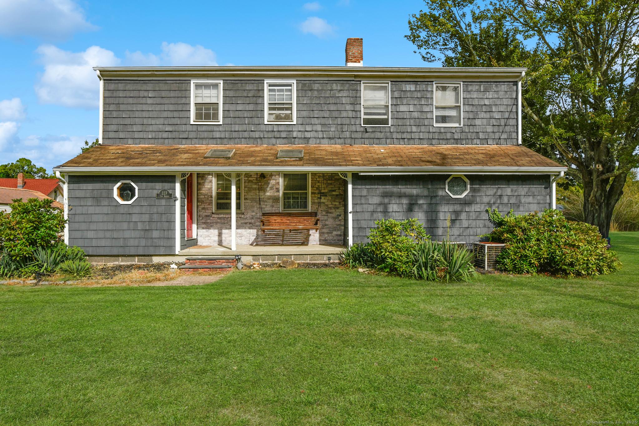 Image 1Front of House
