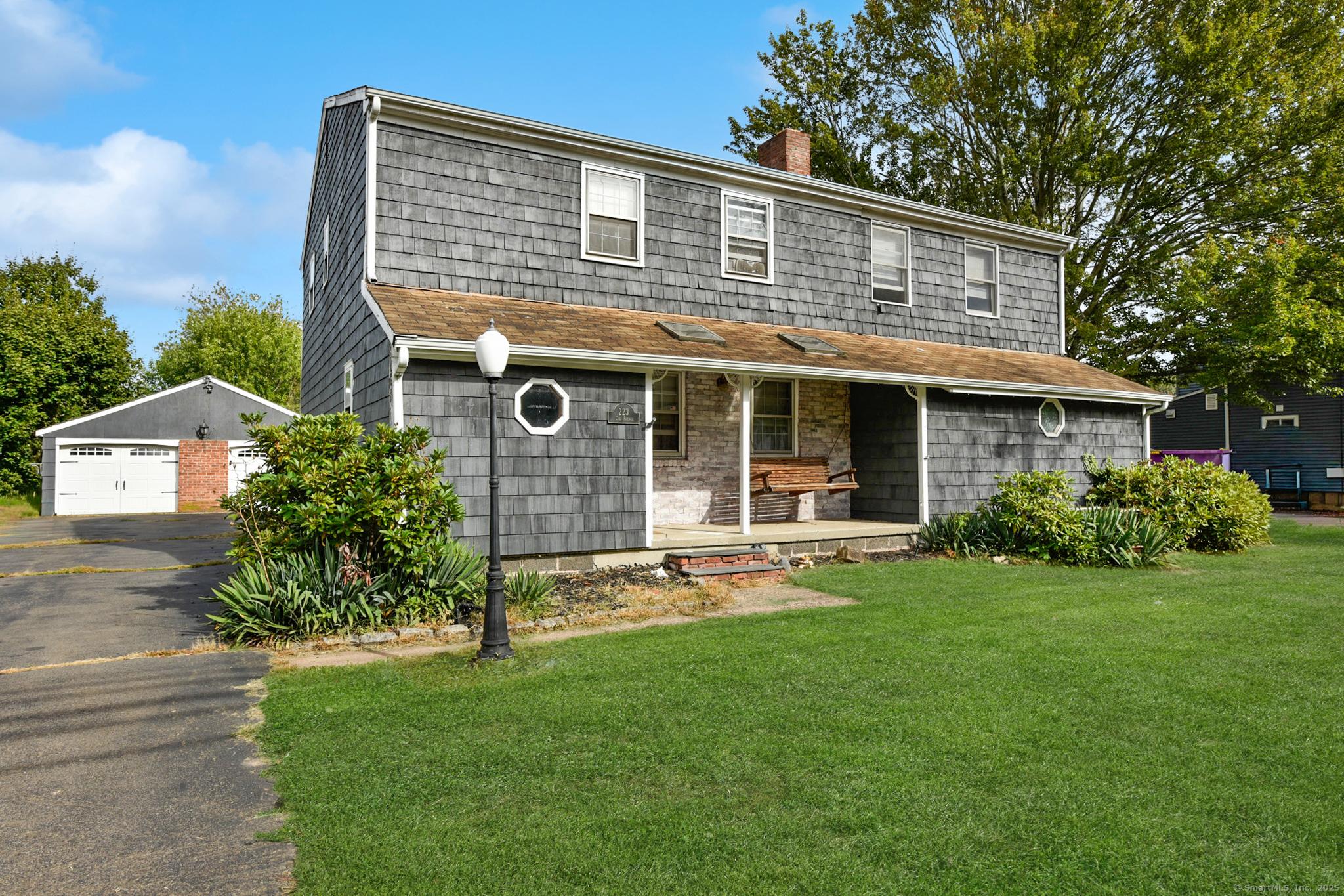 Image 2Front of House