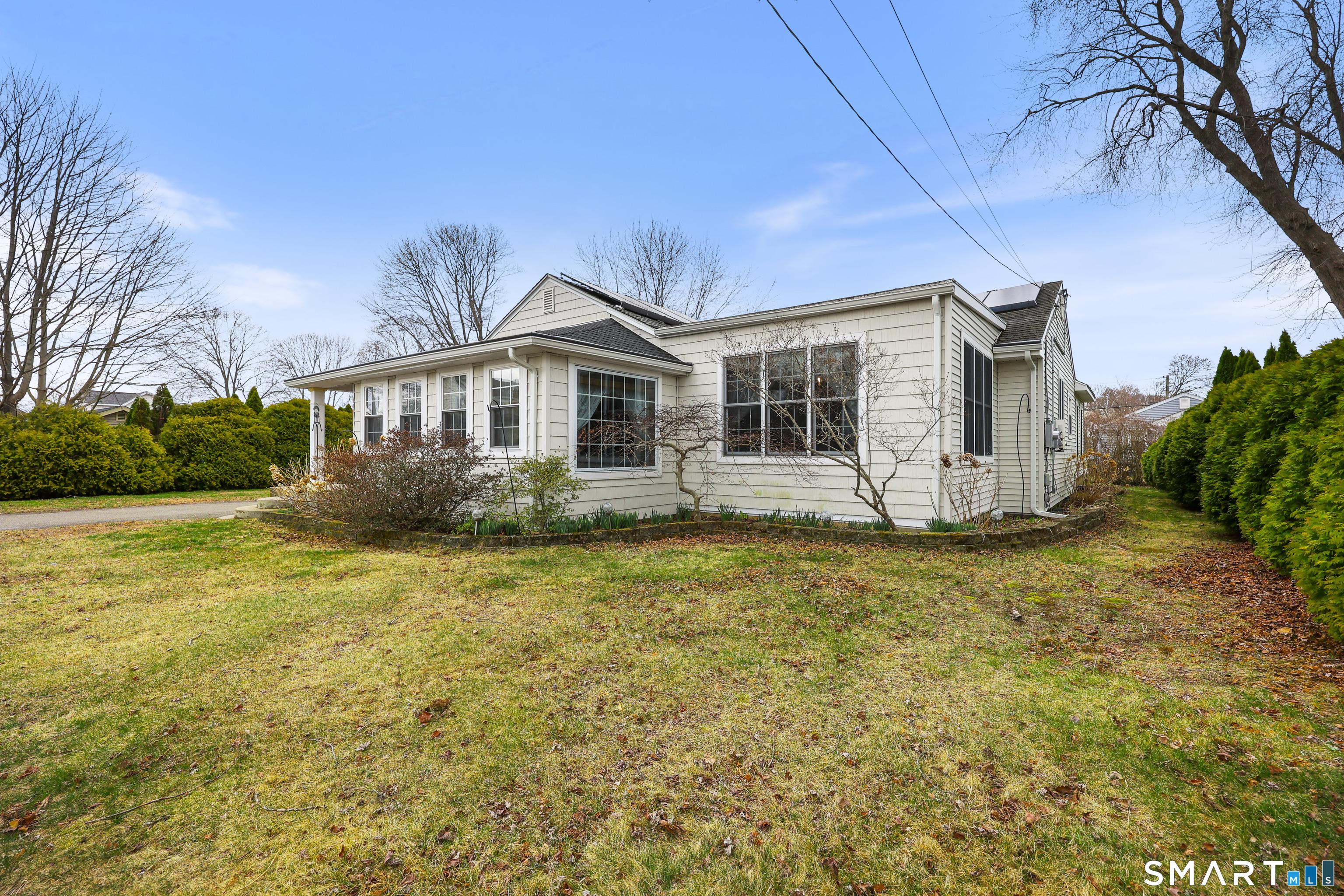 Image 1Front of House