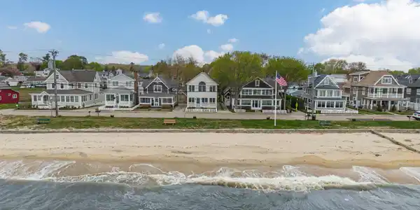 273 Seaside Avenue