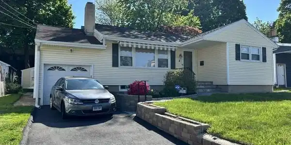 8 Lincoln Avenue
