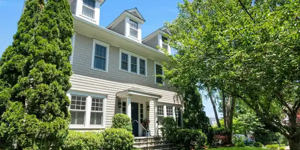 52 Chesterfield Road