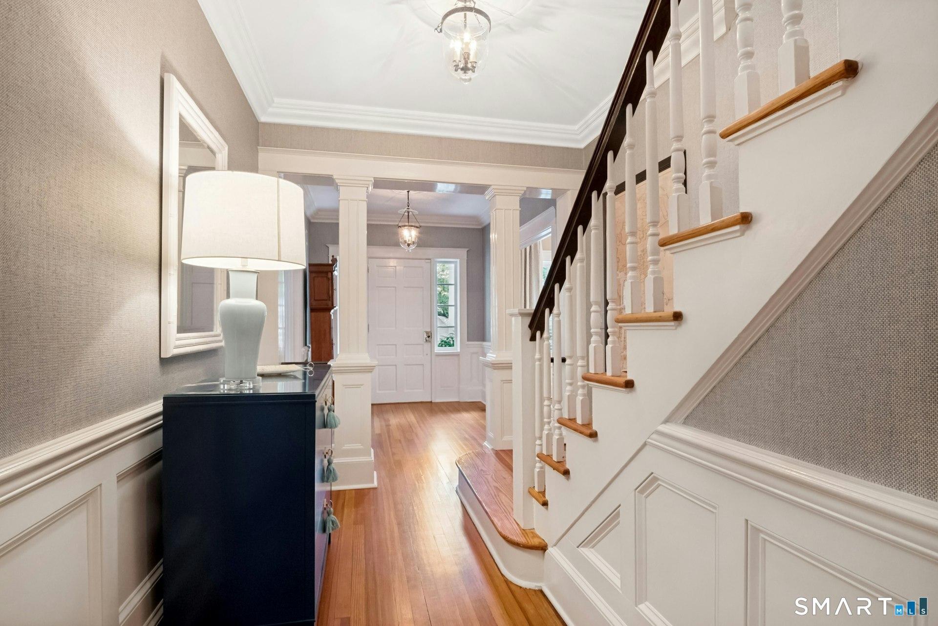 Image 3: Front hall