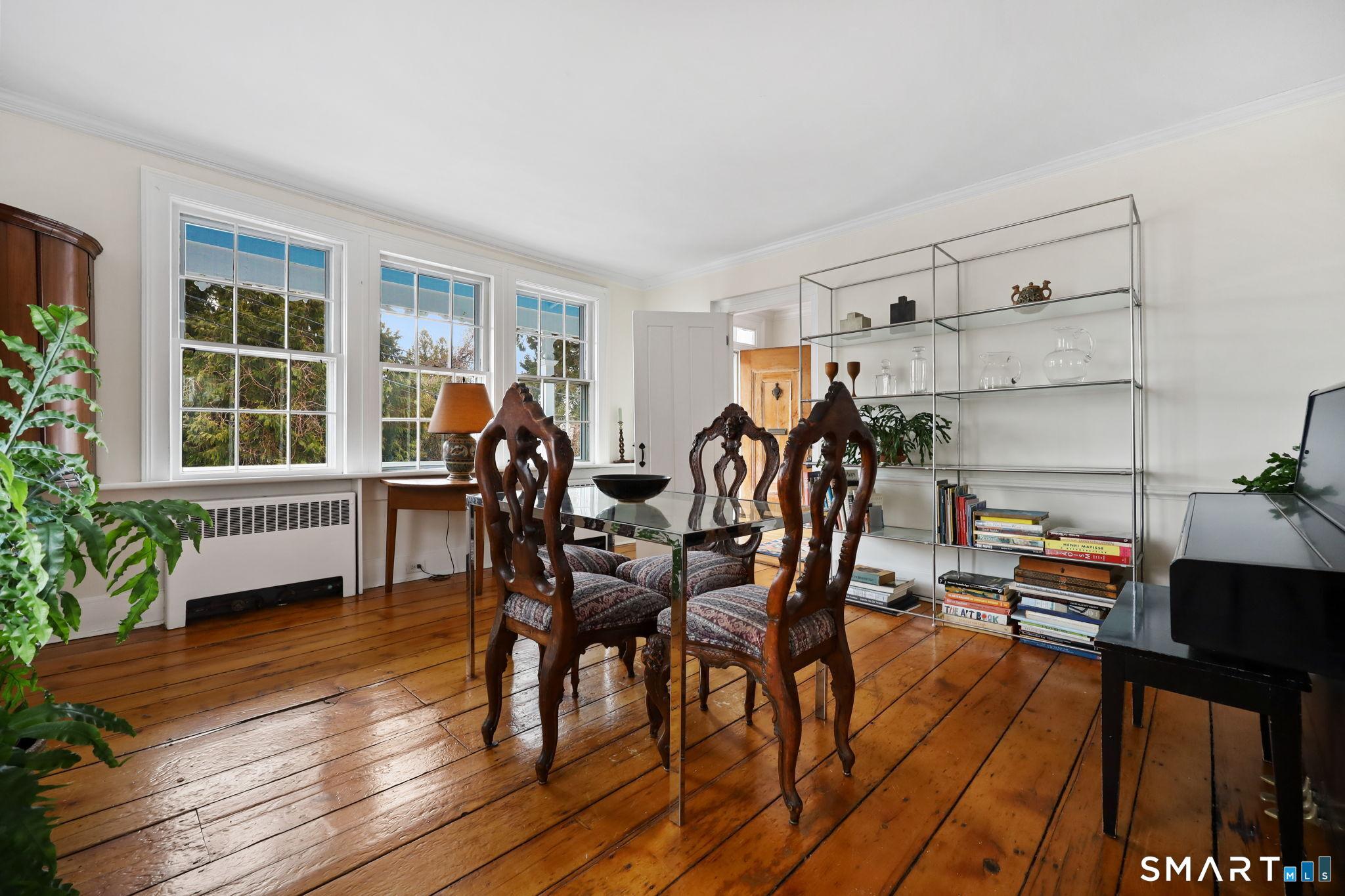 Image 4: Dining Room