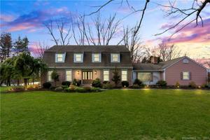 10 River Oaks Road